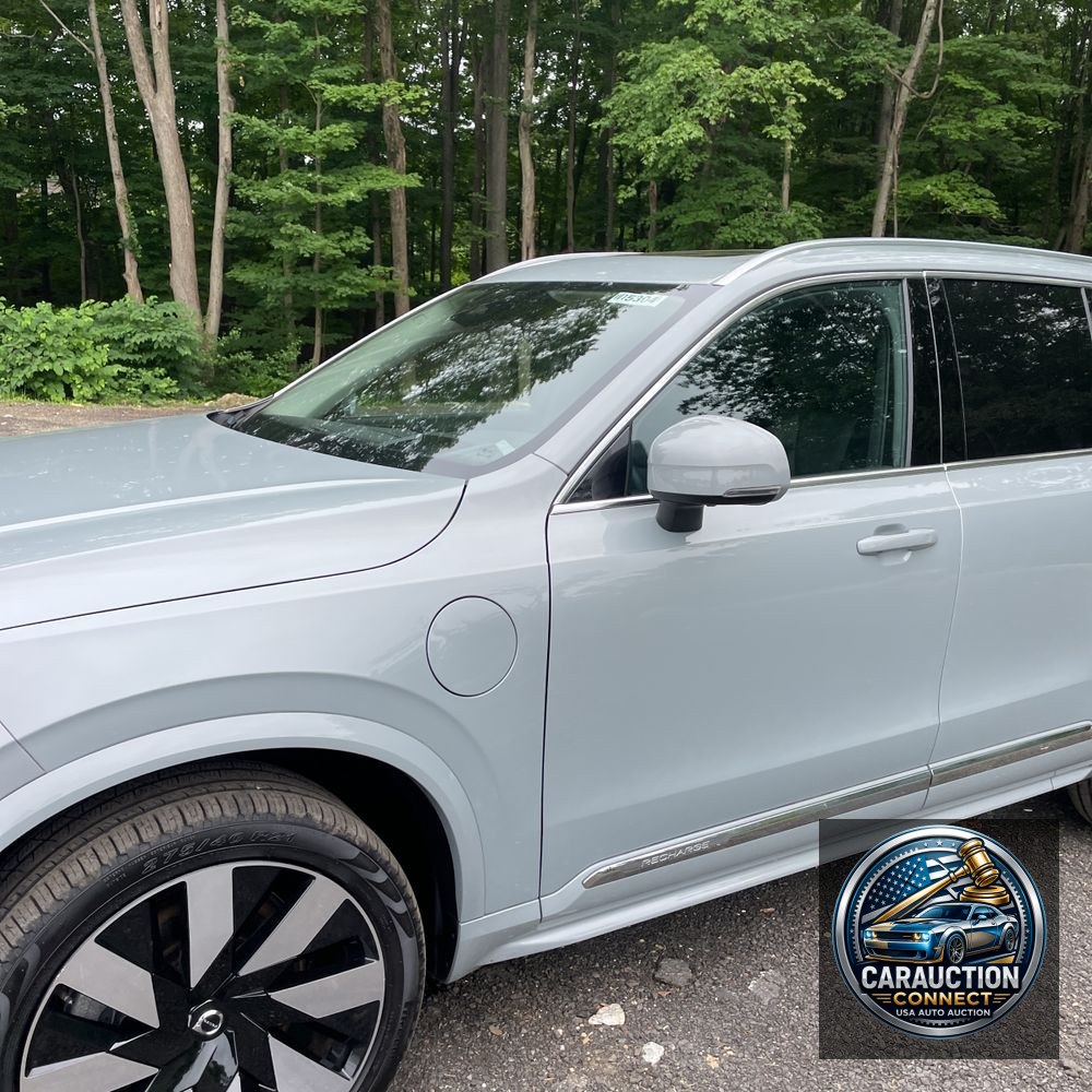 2024 Volvo XC90 T8 - Ultimate PHEV