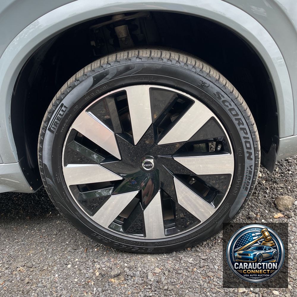 2024 Volvo XC90 T8 - Ultimate PHEV