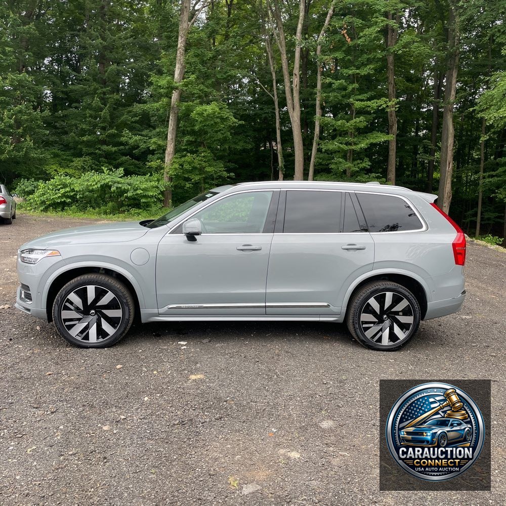 2024 Volvo XC90 T8 - Ultimate PHEV
