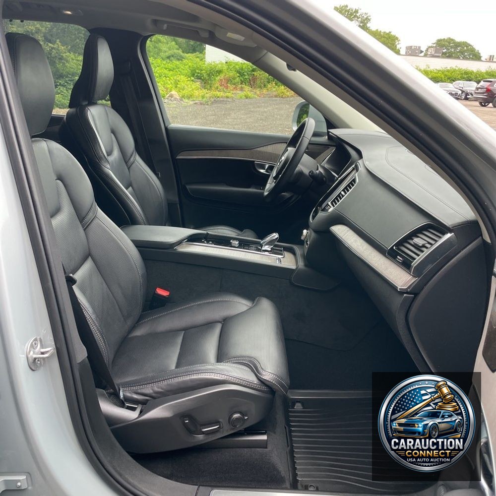 2024 Volvo XC90 T8 - Ultimate PHEV
