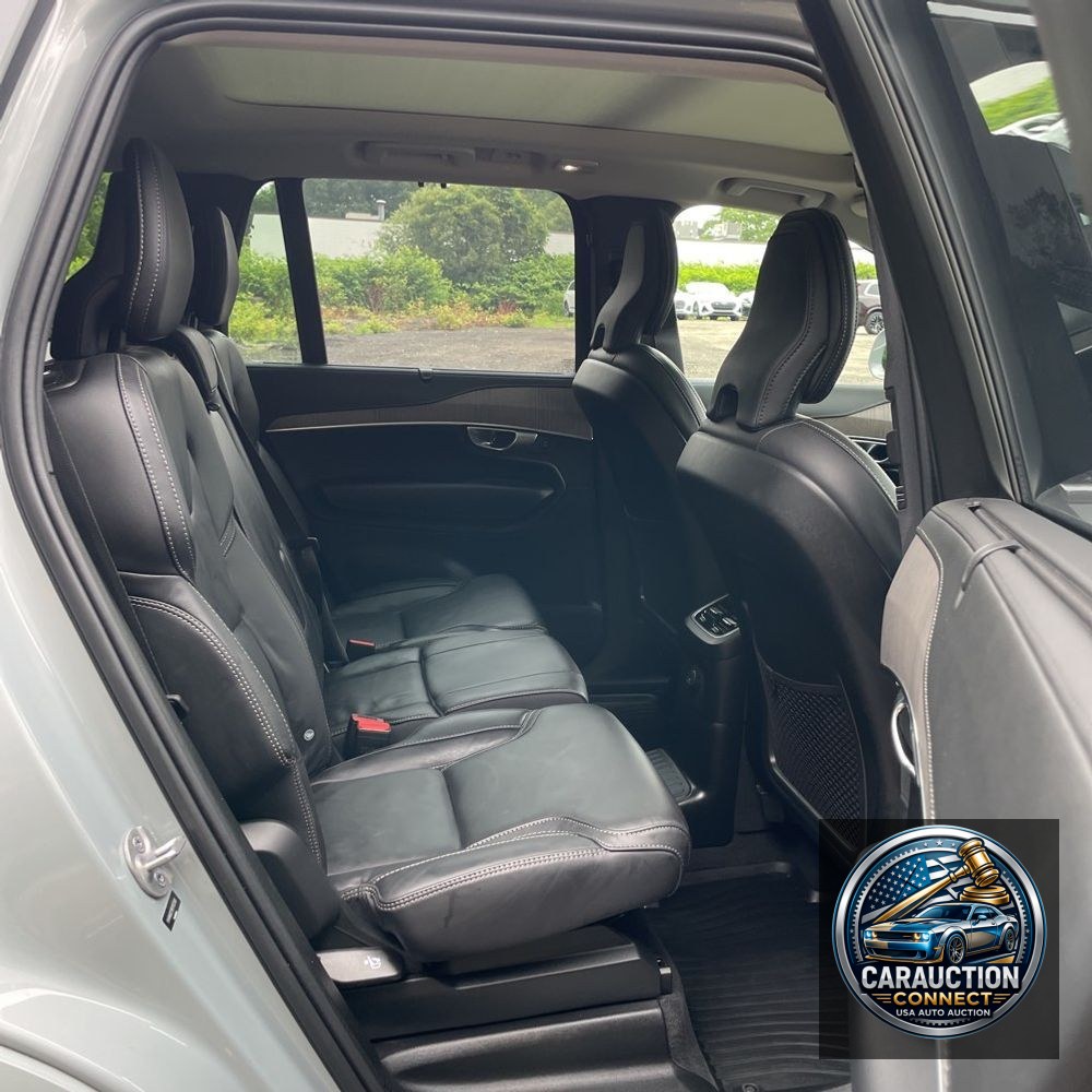 2024 Volvo XC90 T8 - Ultimate PHEV