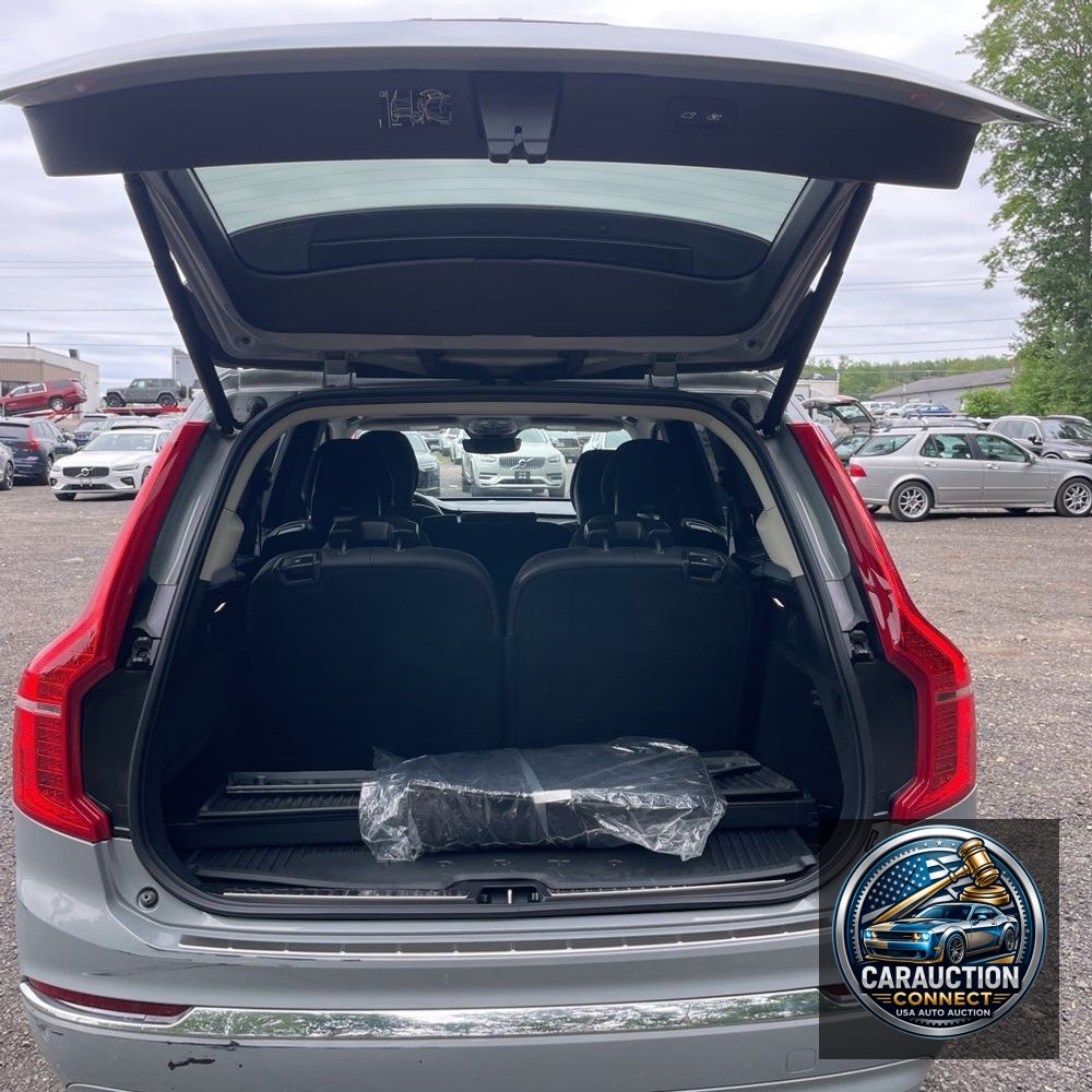 2024 Volvo XC90 T8 - Ultimate PHEV