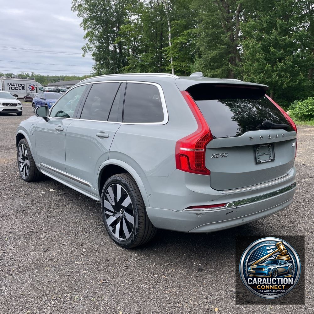 2024 Volvo XC90 T8 - Ultimate PHEV