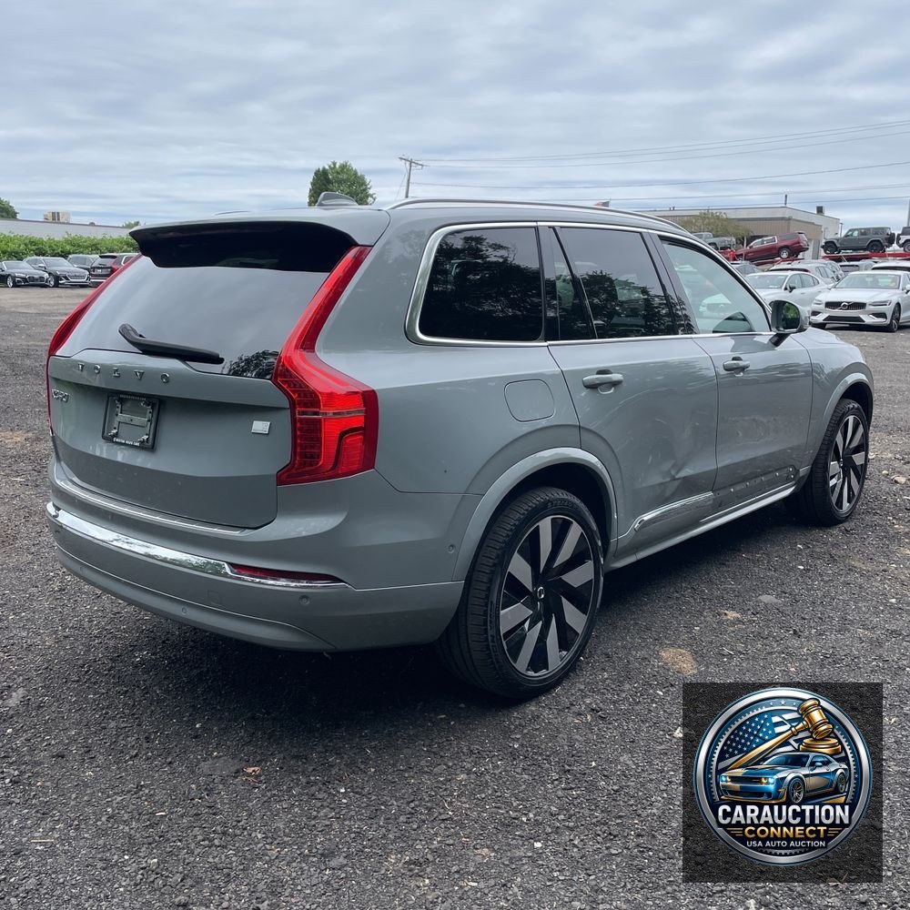 2024 Volvo XC90 T8 - Ultimate PHEV