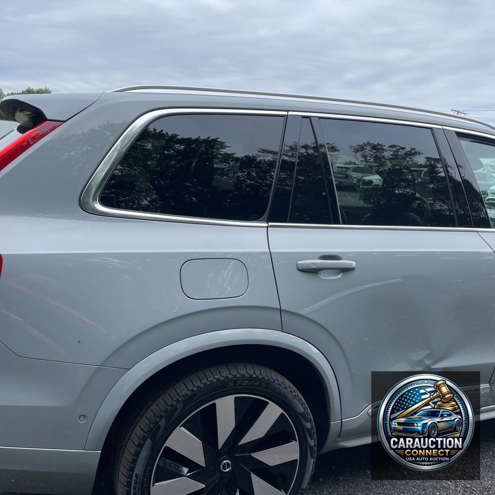 2024 Volvo XC90 T8 - Ultimate PHEV