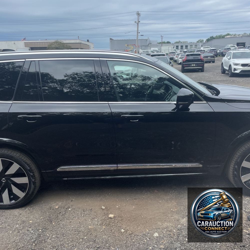2024 Volvo XC90 T8 - Ultimate PHEV