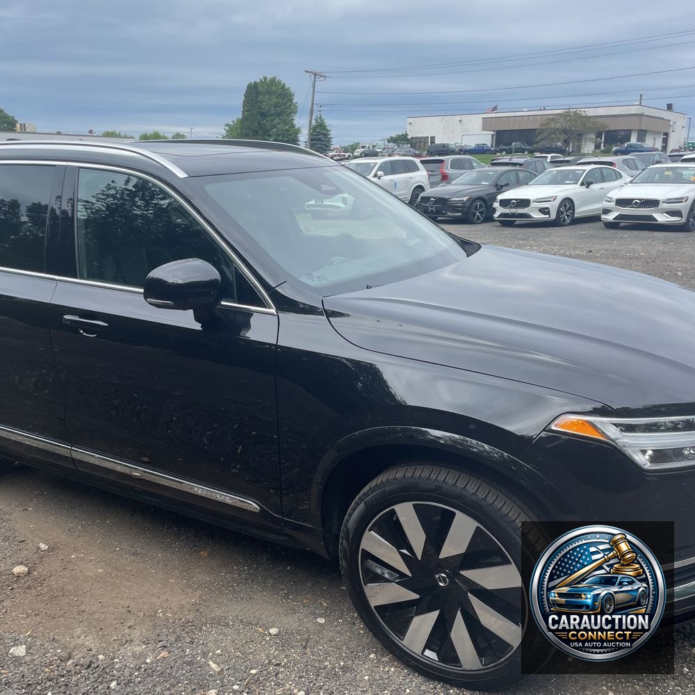 2024 Volvo XC90 T8 - Ultimate PHEV