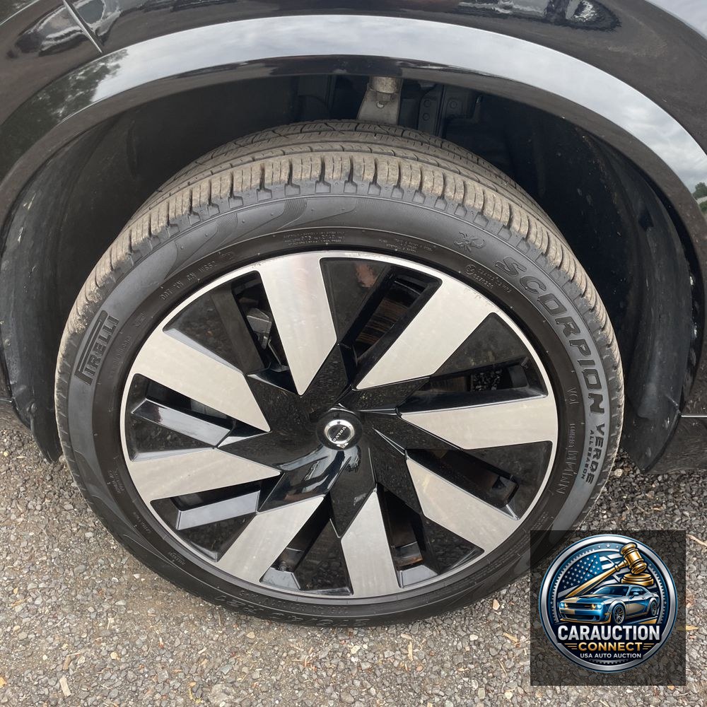 2024 Volvo XC90 T8 - Ultimate PHEV
