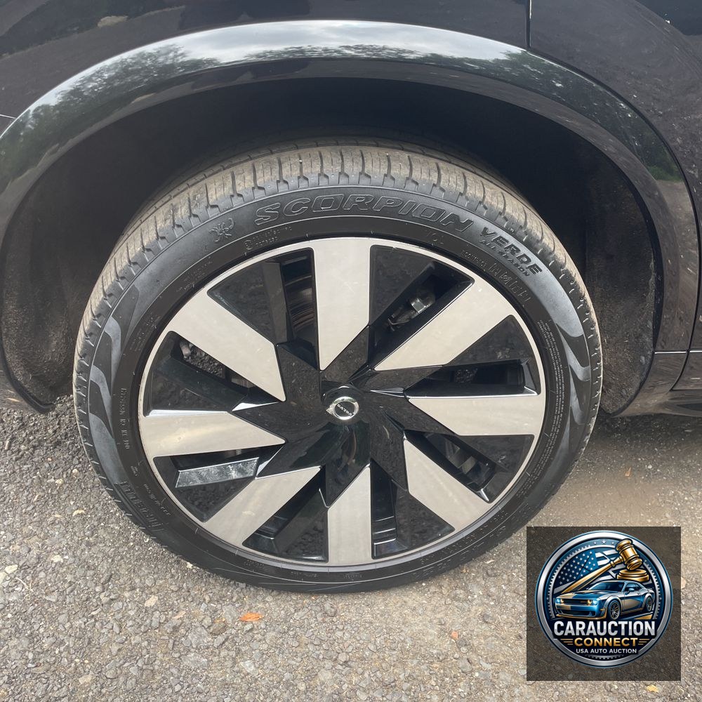 2024 Volvo XC90 T8 - Ultimate PHEV