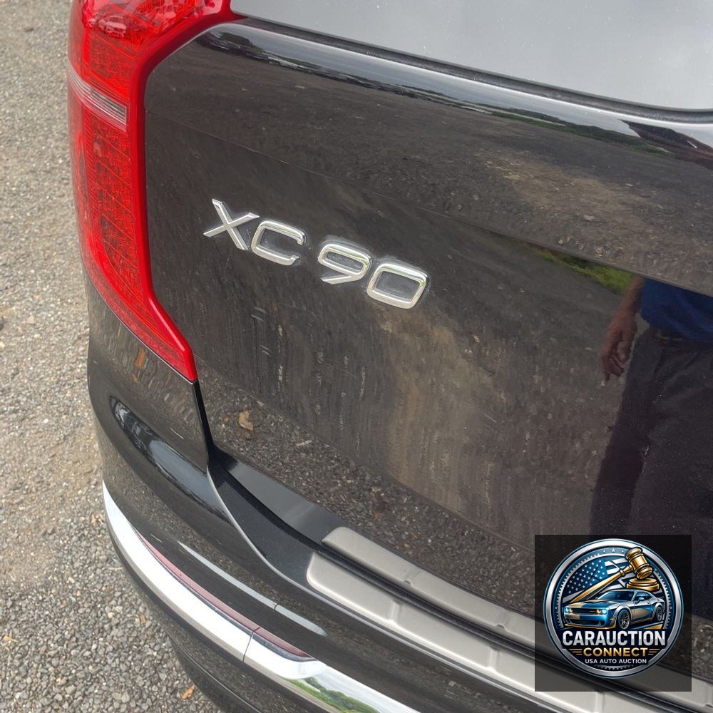 2024 Volvo XC90 T8 - Ultimate PHEV