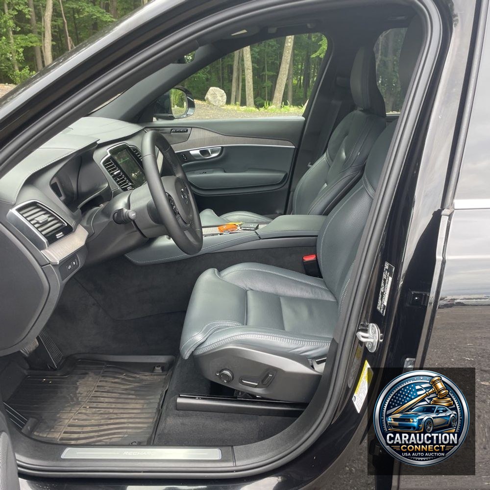 2024 Volvo XC90 T8 - Ultimate PHEV