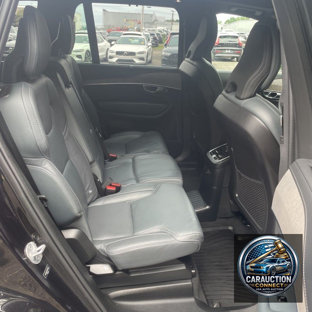 2024 Volvo XC90 T8 - Ultimate PHEV