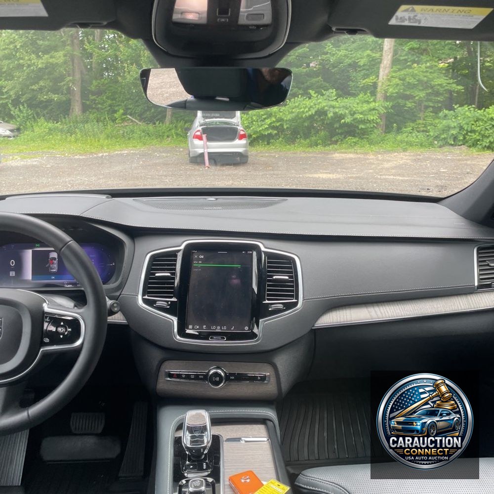 2024 Volvo XC90 T8 - Ultimate PHEV