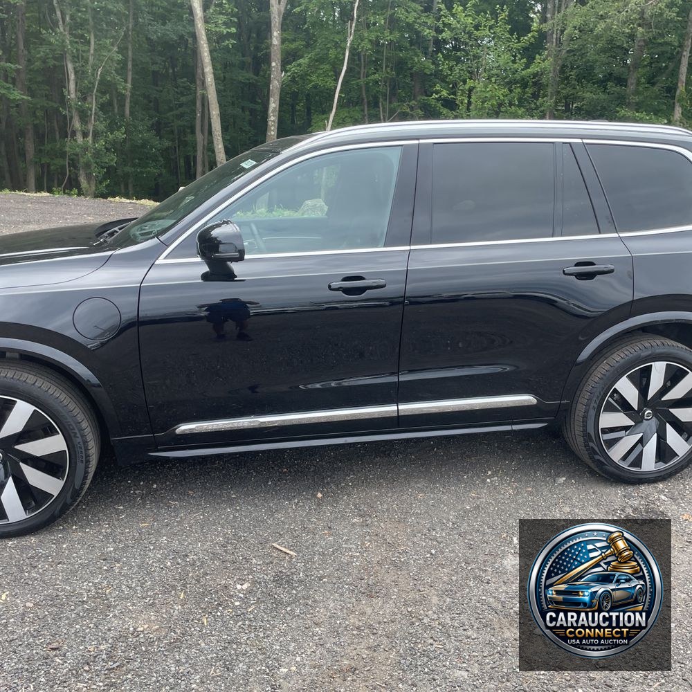 2024 Volvo XC90 T8 - Ultimate PHEV