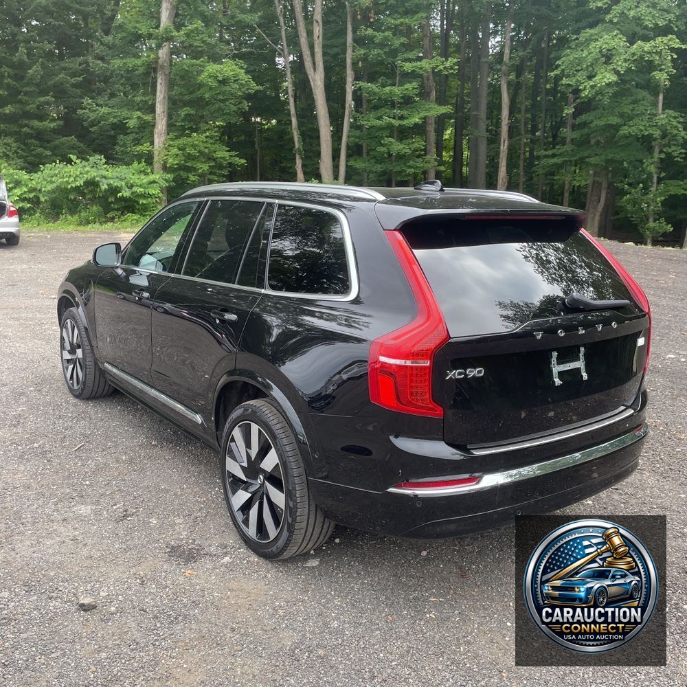 2024 Volvo XC90 T8 - Ultimate PHEV