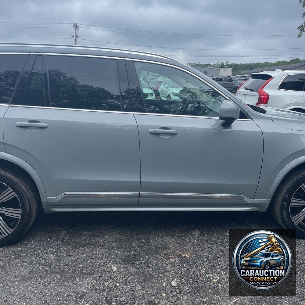 2024 Volvo XC90 T8 - Ultimate PHEV