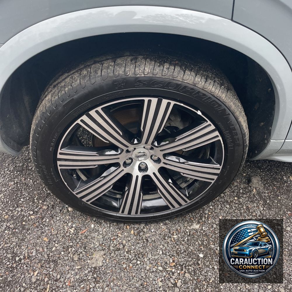 2024 Volvo XC90 T8 - Ultimate PHEV