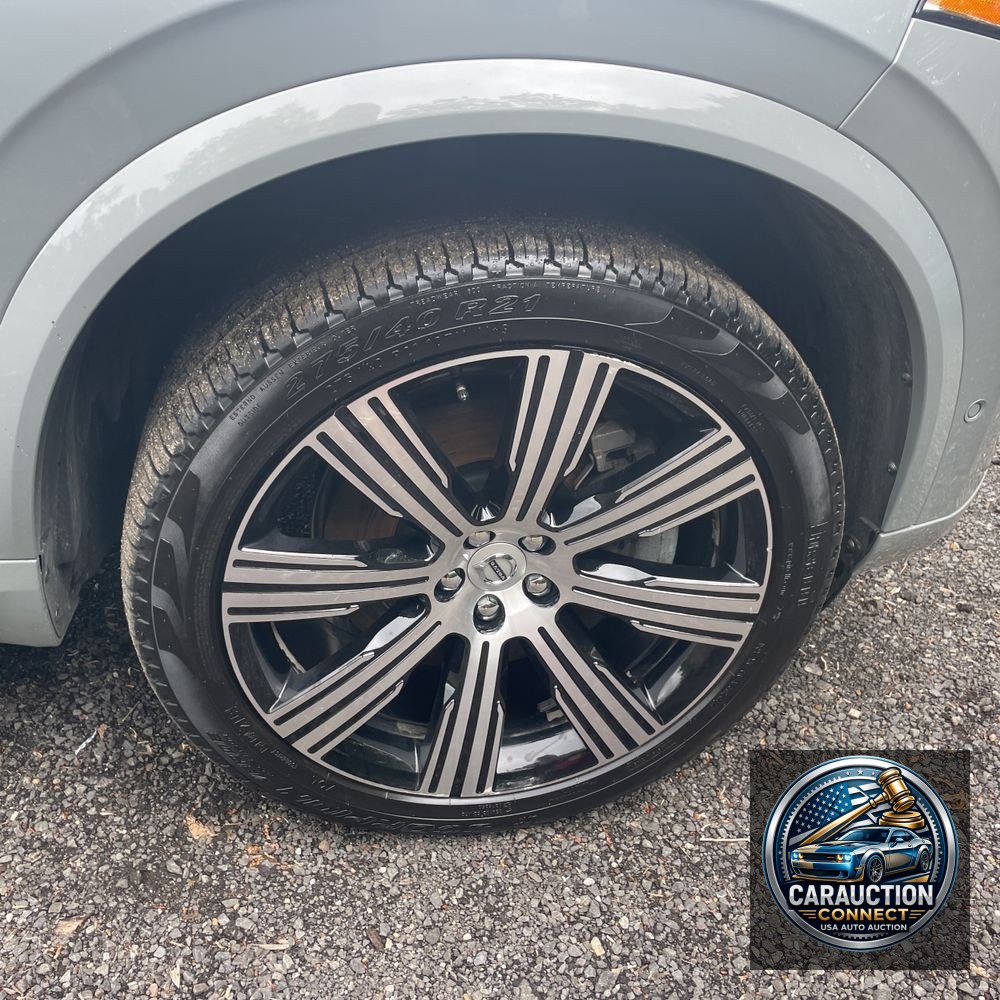 2024 Volvo XC90 T8 - Ultimate PHEV