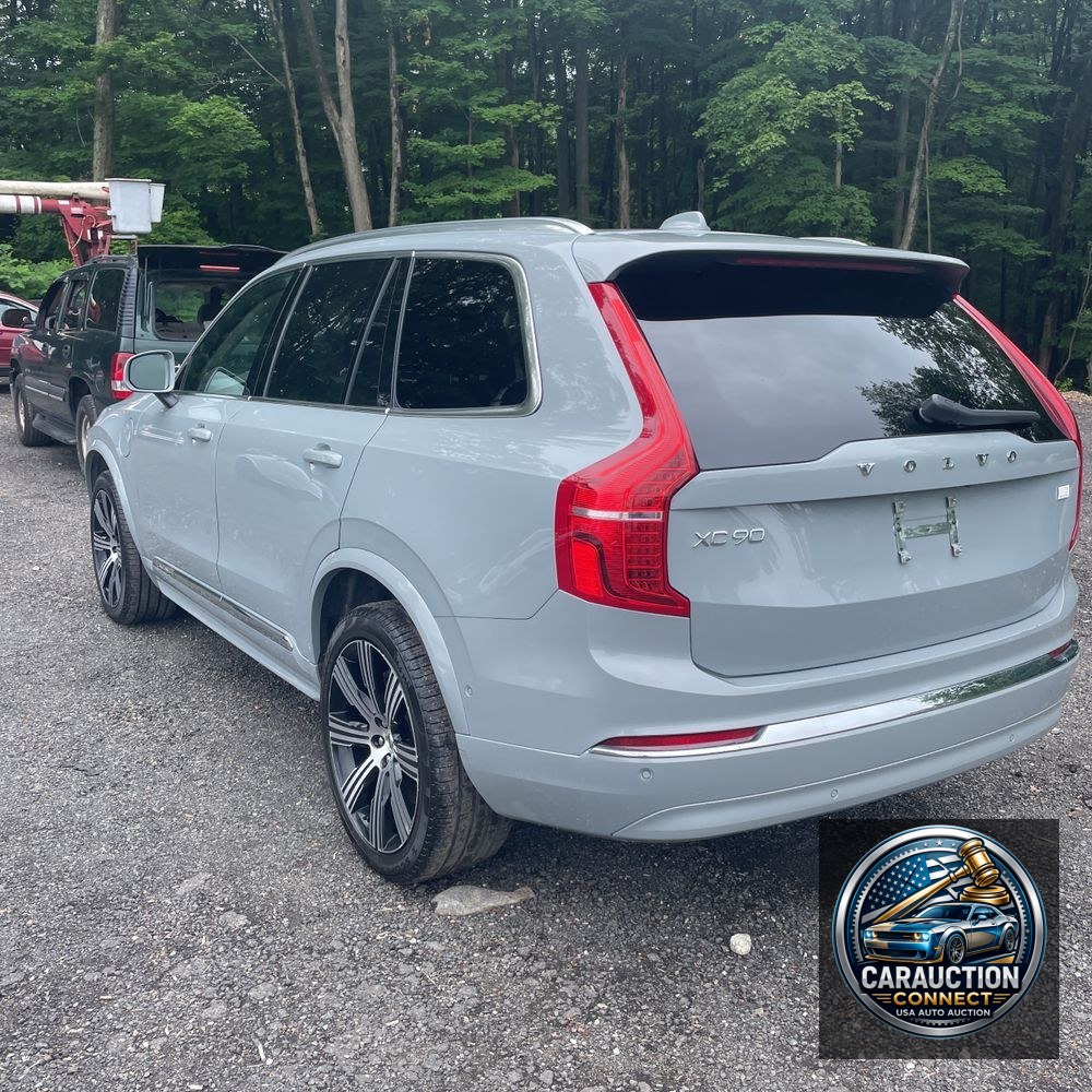 2024 Volvo XC90 T8 - Ultimate PHEV