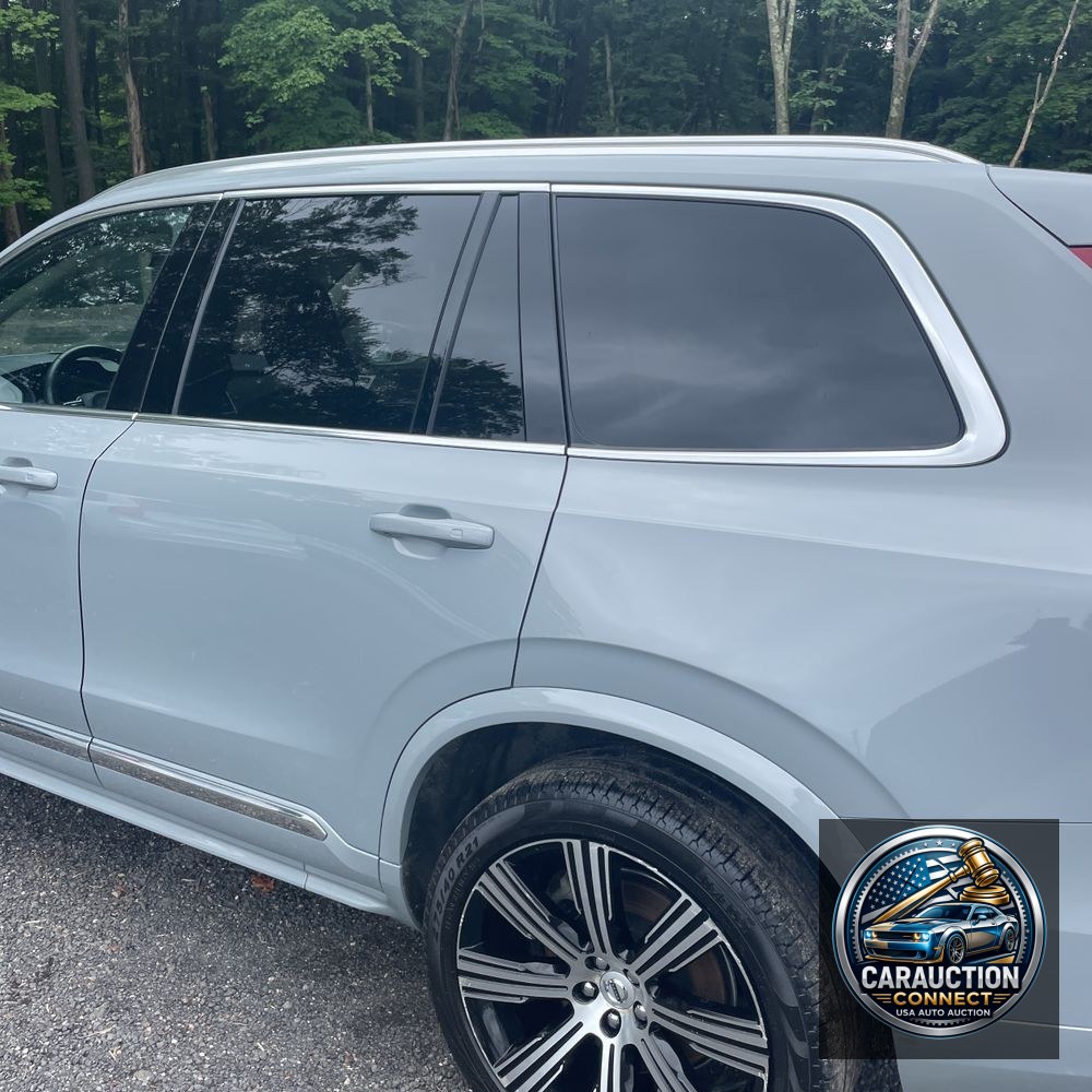 2024 Volvo XC90 T8 - Ultimate PHEV