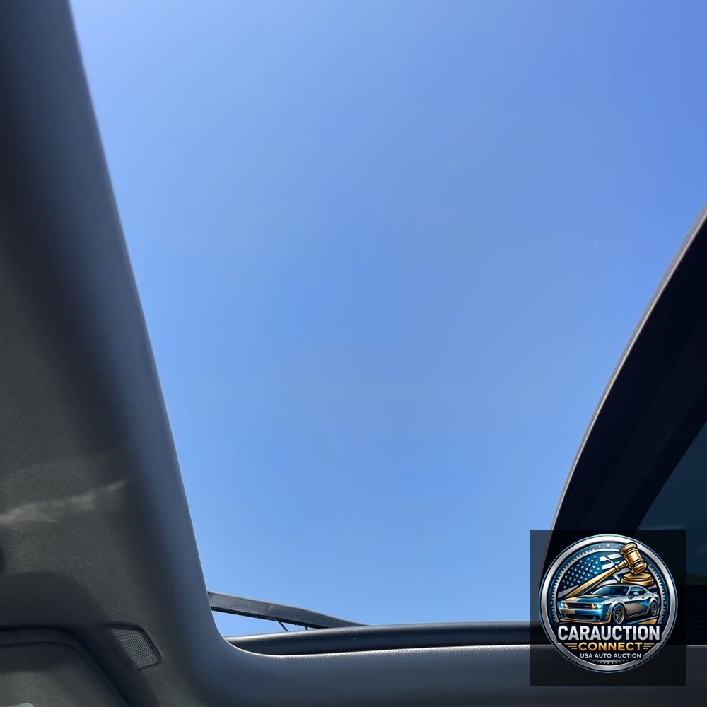 2023 Volvo XC90 T8 - Plus