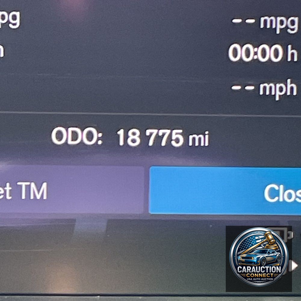 2023 Volvo XC90 T8 - Plus