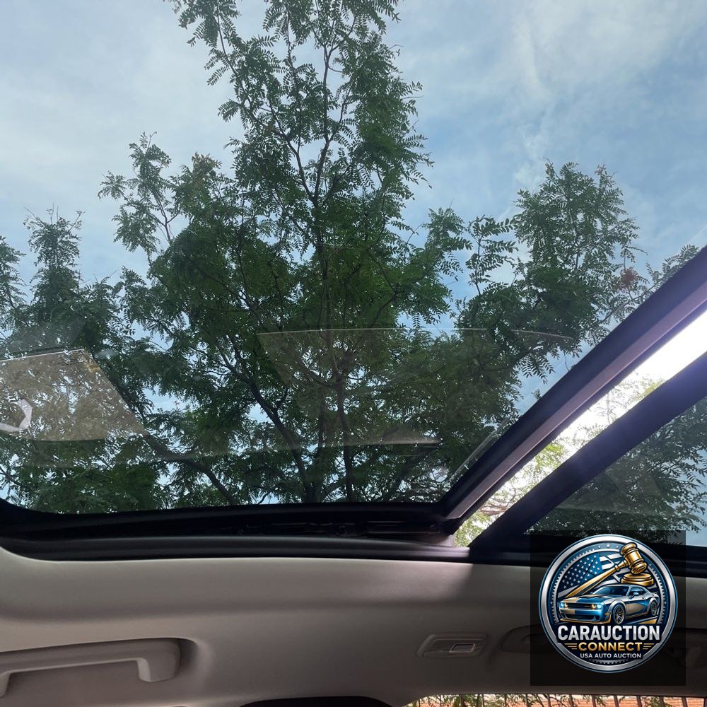2023 Volvo XC90 T8 - Plus