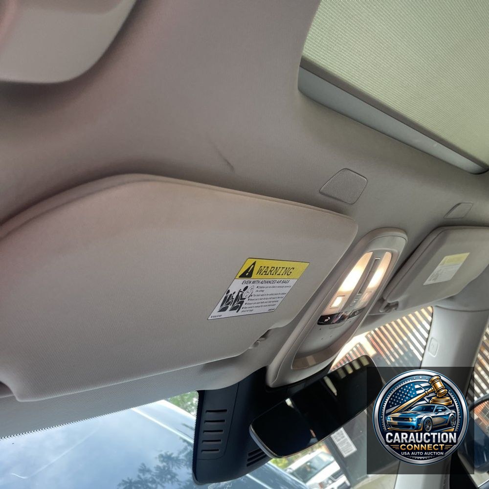 2023 Volvo XC90 T8 - Plus