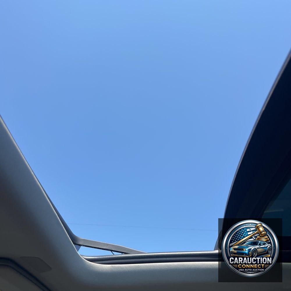 2023 Volvo XC90 T8 - Plus