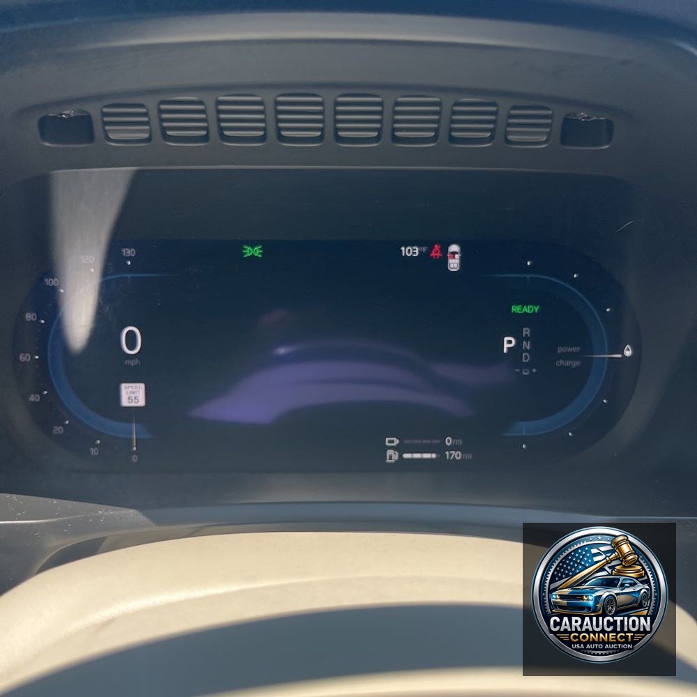 2023 Volvo XC90 T8 - Plus