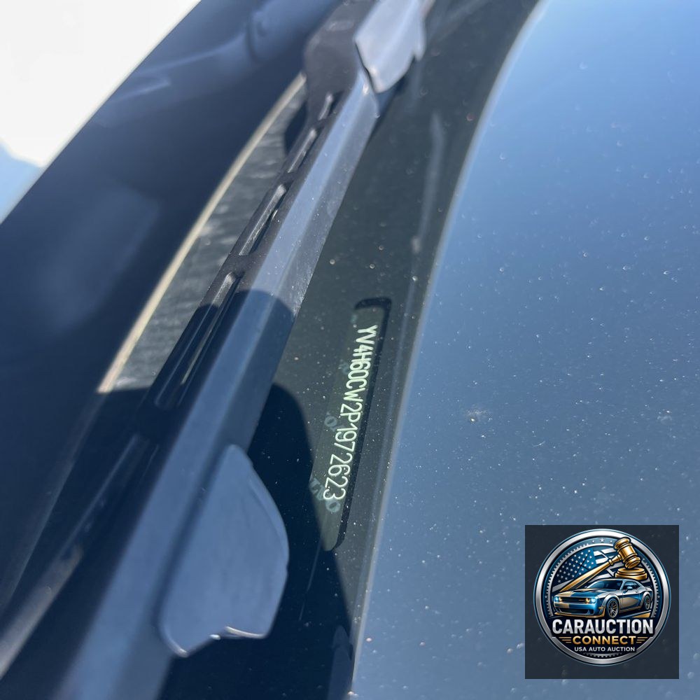 2023 Volvo XC90 T8 - Plus