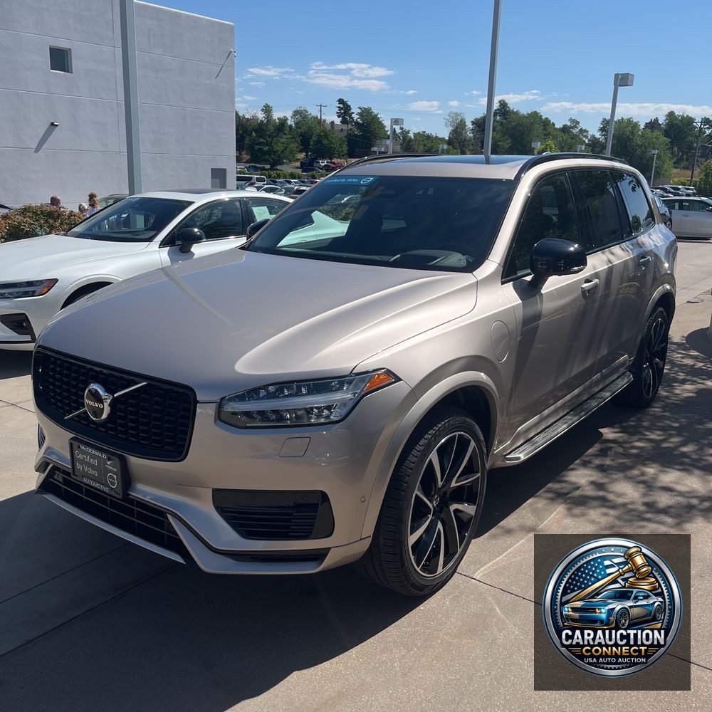 2023 Volvo XC90 T8 - Ultimate