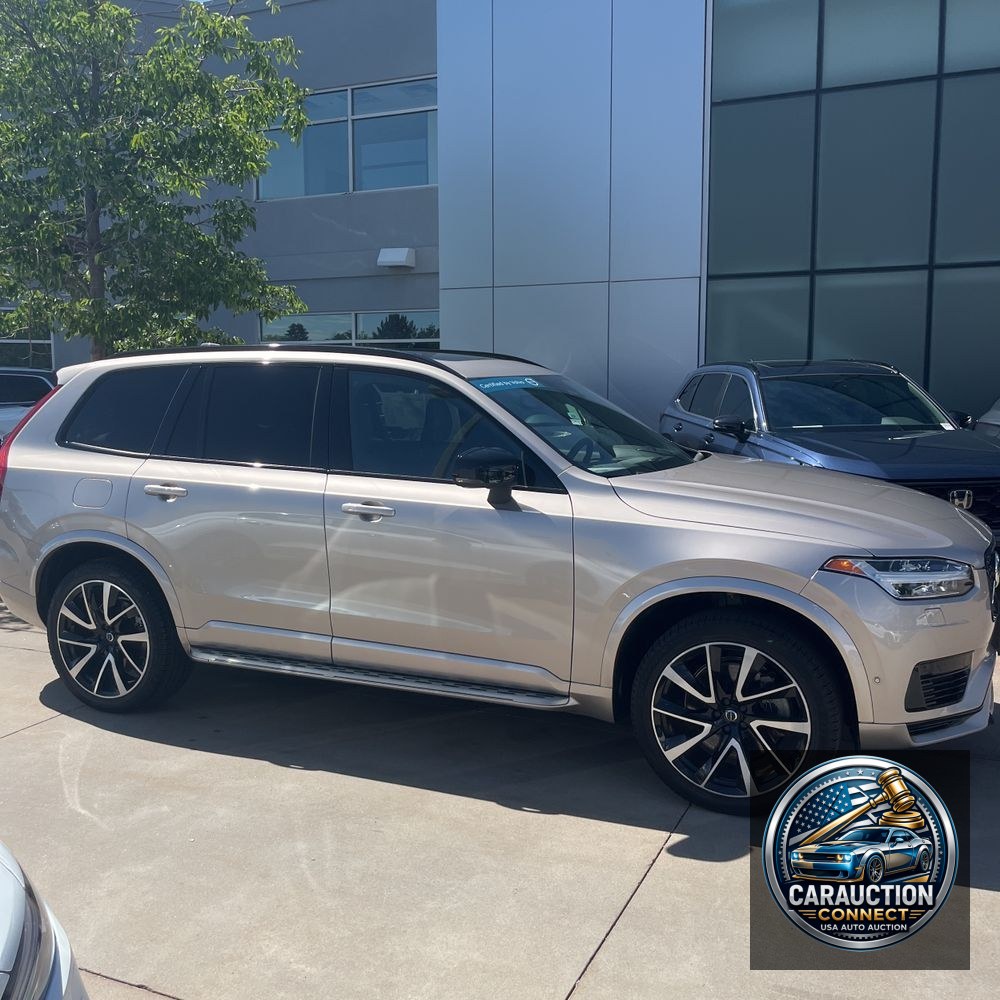 2023 Volvo XC90 T8 - Ultimate