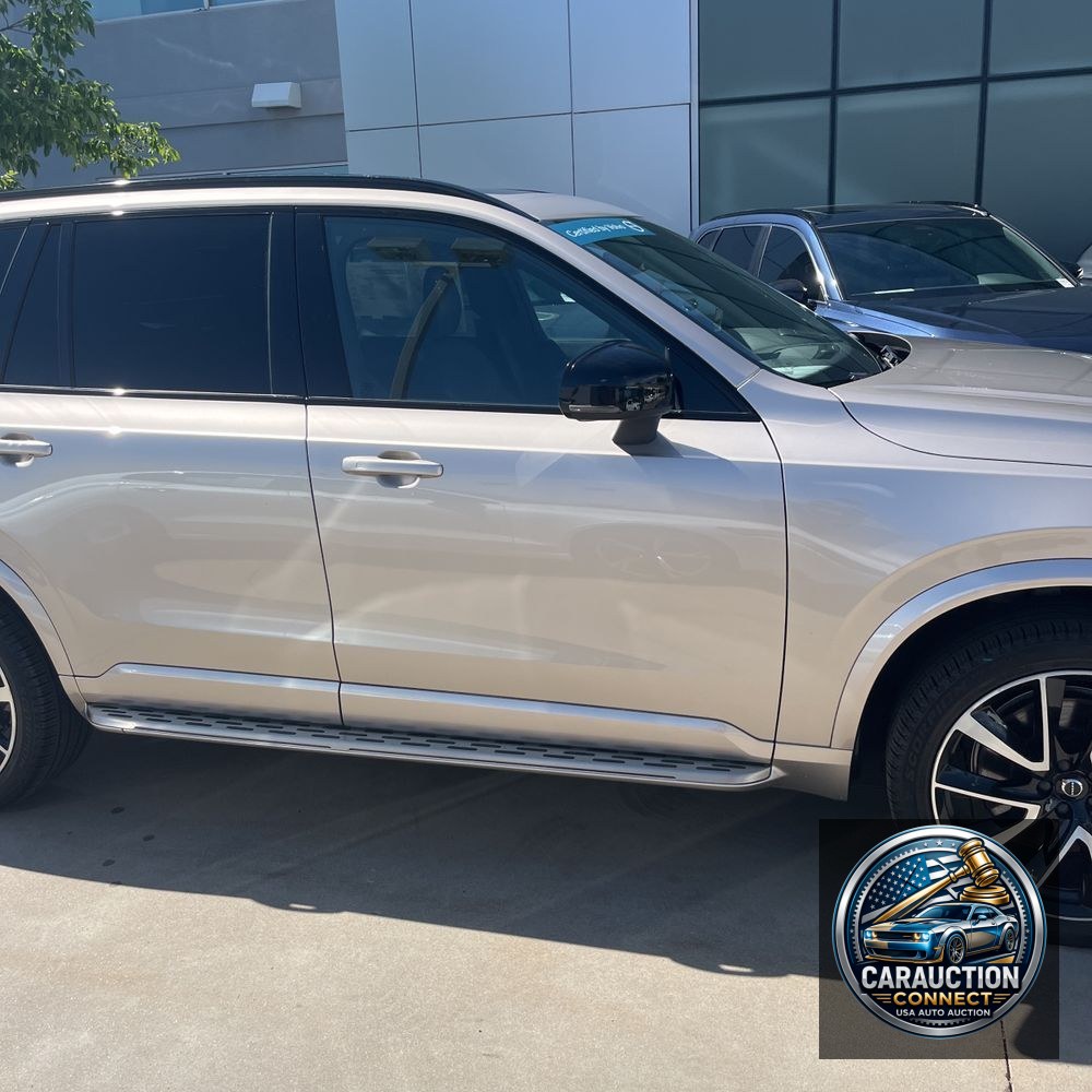2023 Volvo XC90 T8 - Ultimate