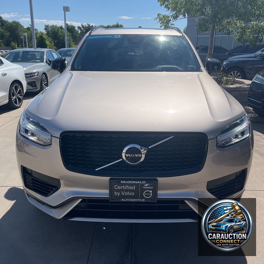 2023 Volvo XC90 T8 - Ultimate