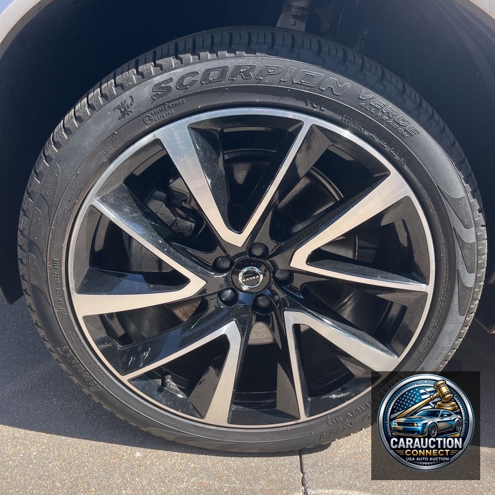 2023 Volvo XC90 T8 - Ultimate