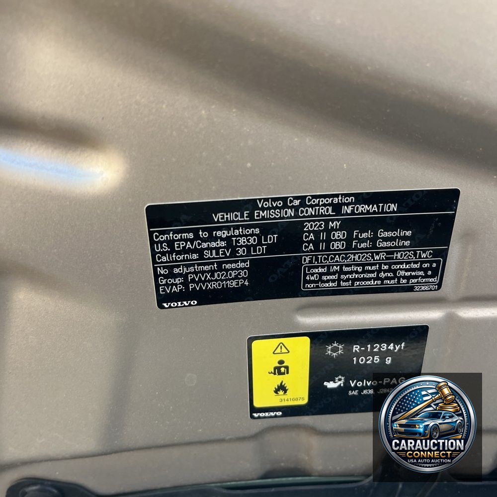 2023 Volvo XC90 T8 - Ultimate