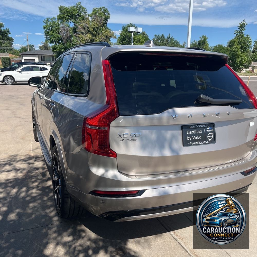2023 Volvo XC90 T8 - Ultimate