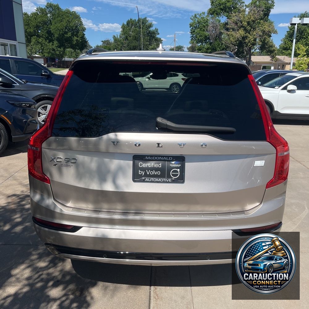 2023 Volvo XC90 T8 - Ultimate