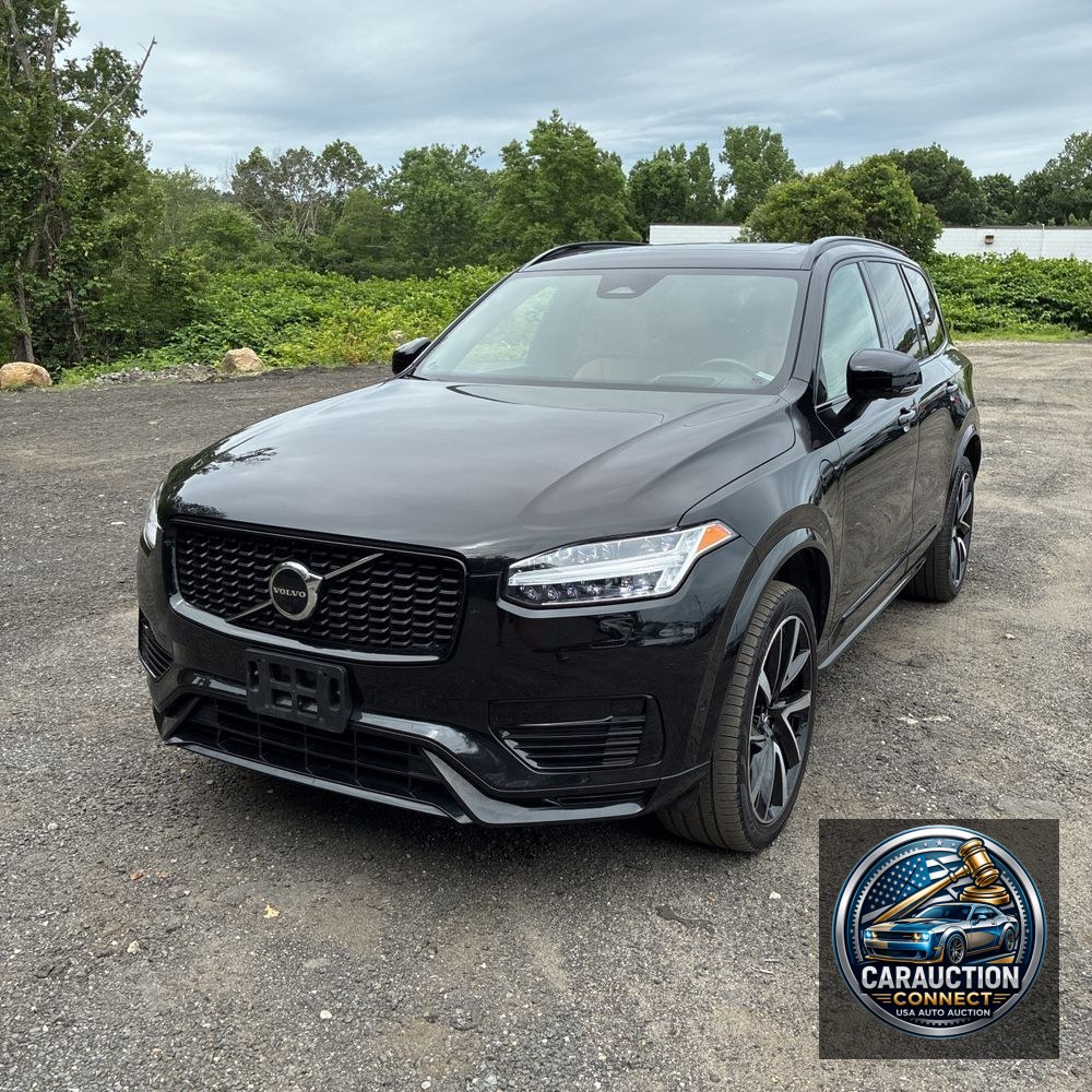 2023 Volvo XC90 T8 - Ultimate