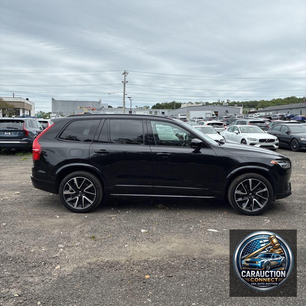 2023 Volvo XC90 T8 - Ultimate