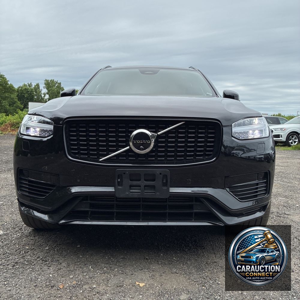 2023 Volvo XC90 T8 - Ultimate