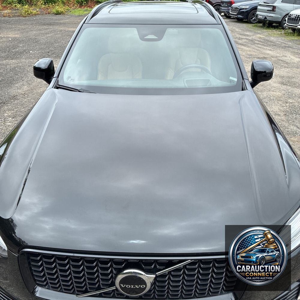 2023 Volvo XC90 T8 - Ultimate