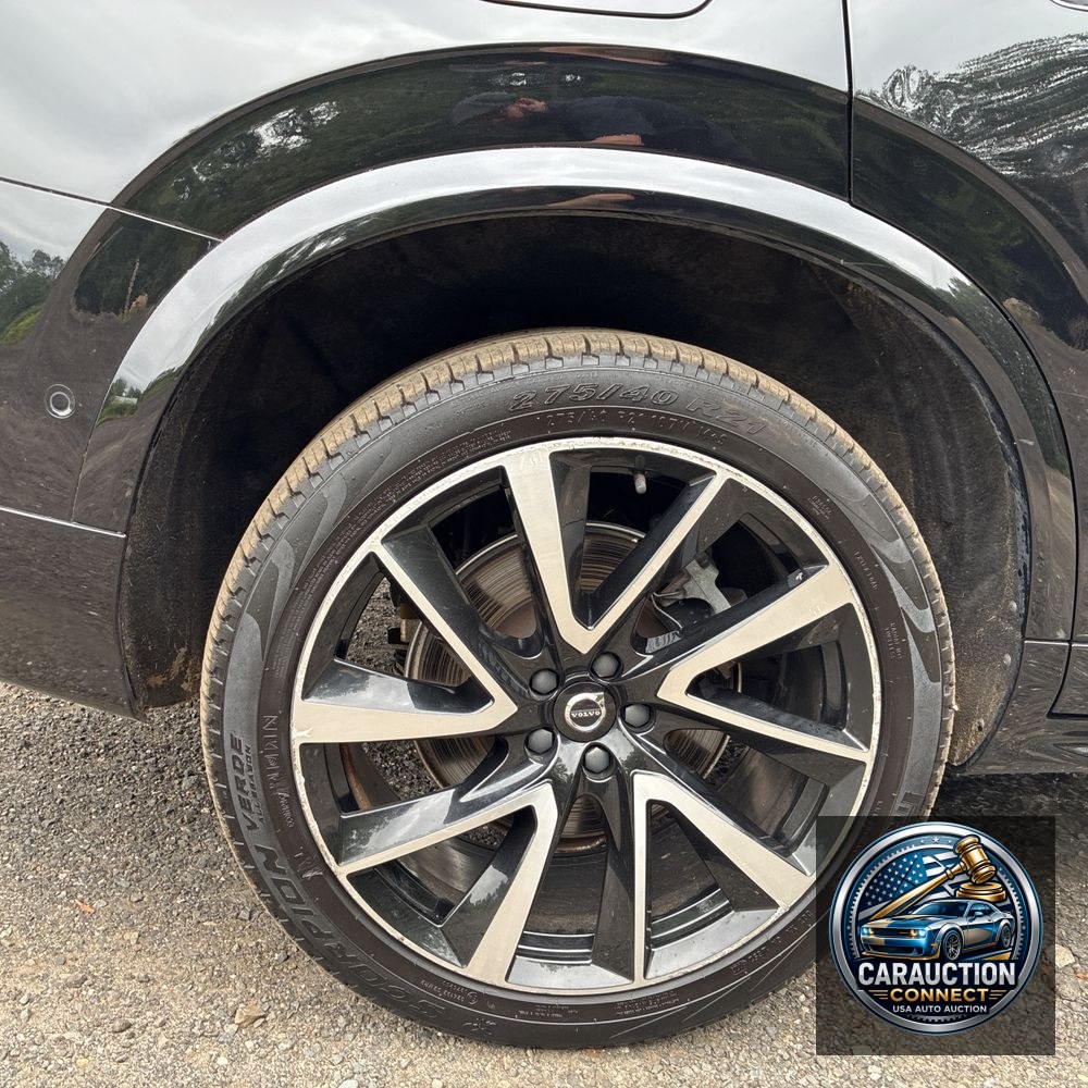 2023 Volvo XC90 T8 - Ultimate