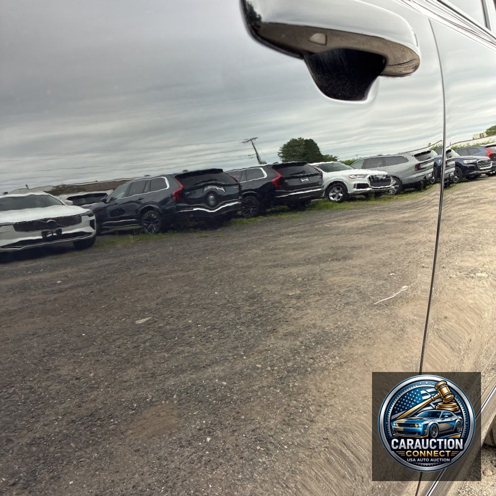 2023 Volvo XC90 T8 - Ultimate