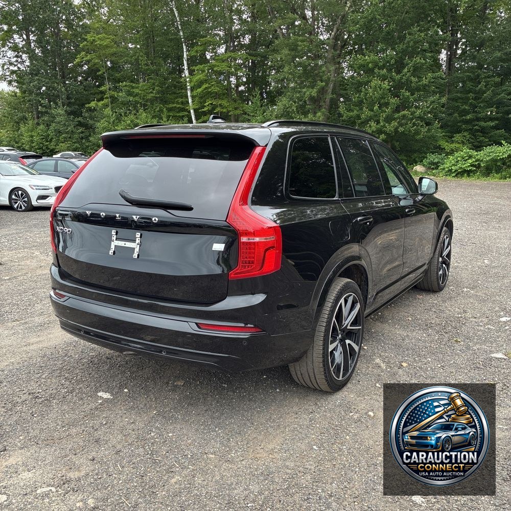 2023 Volvo XC90 T8 - Ultimate