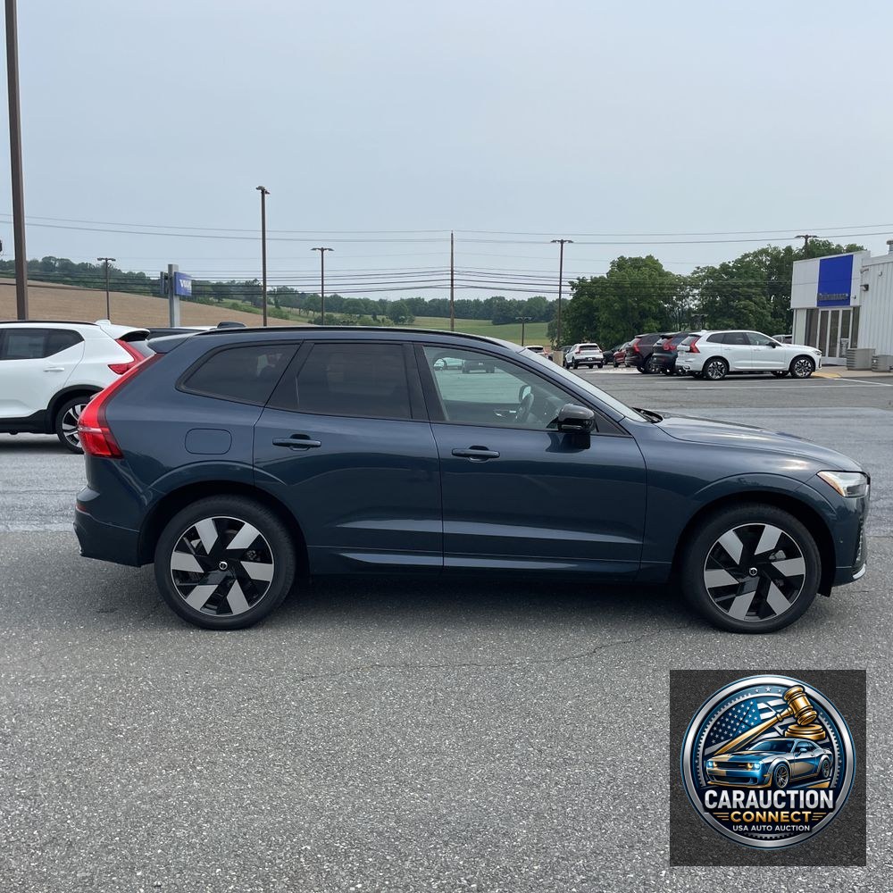 2024 Volvo XC60 T8 - Plus PHEV