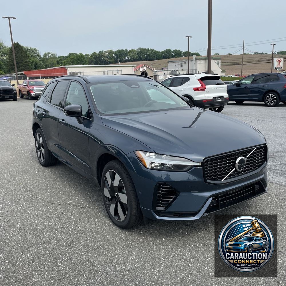 2024 Volvo XC60 T8 - Plus PHEV
