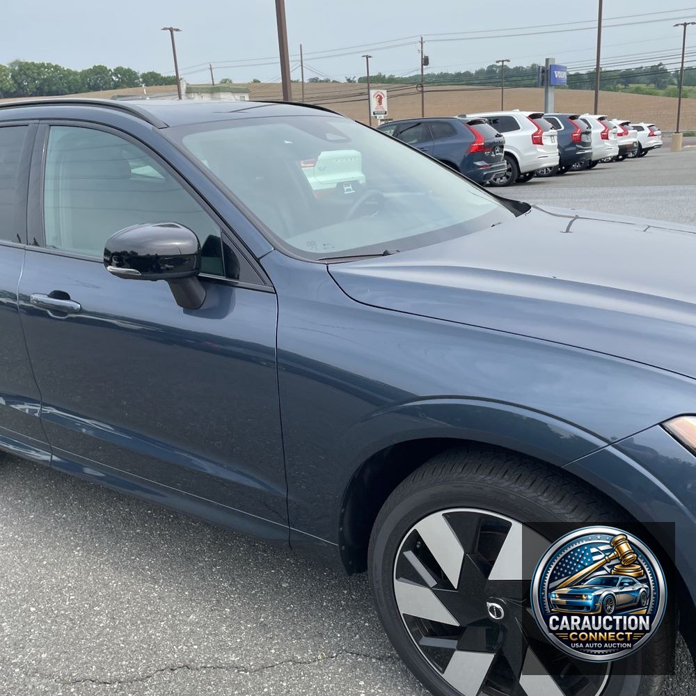 2024 Volvo XC60 T8 - Plus PHEV