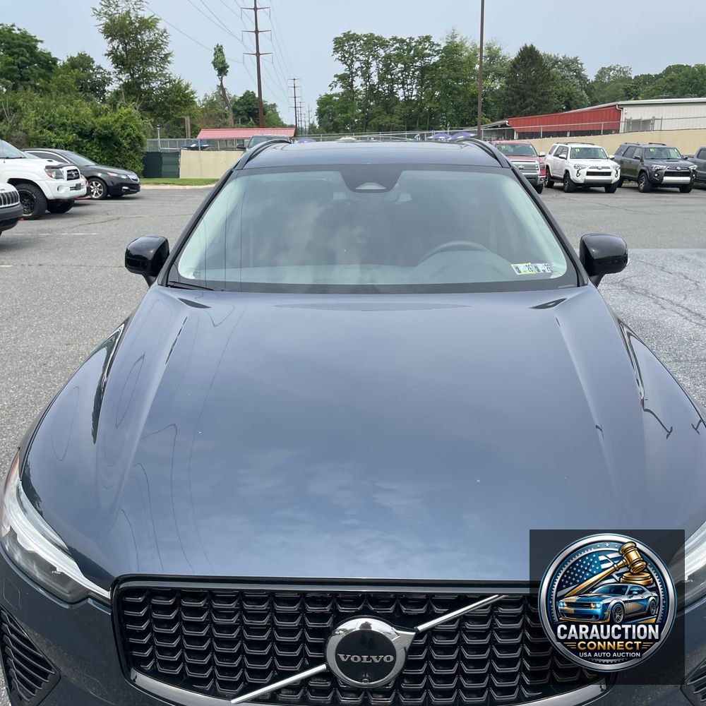 2024 Volvo XC60 T8 - Plus PHEV